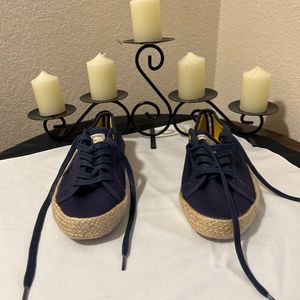 Women’s sneakers
